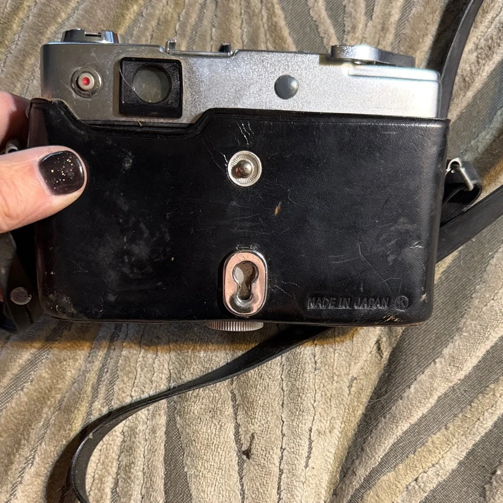 Yashica capture moments